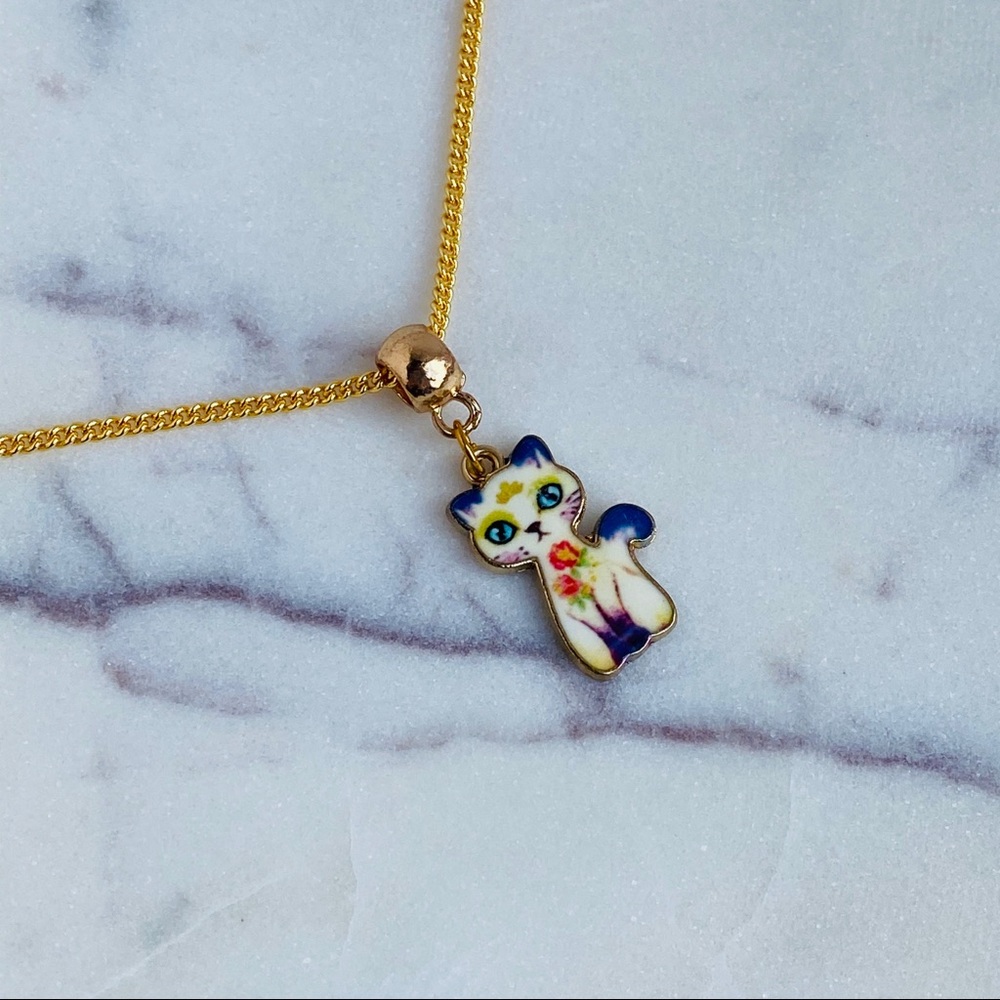 Cute Cat Pendant in Gold Chain Necklace